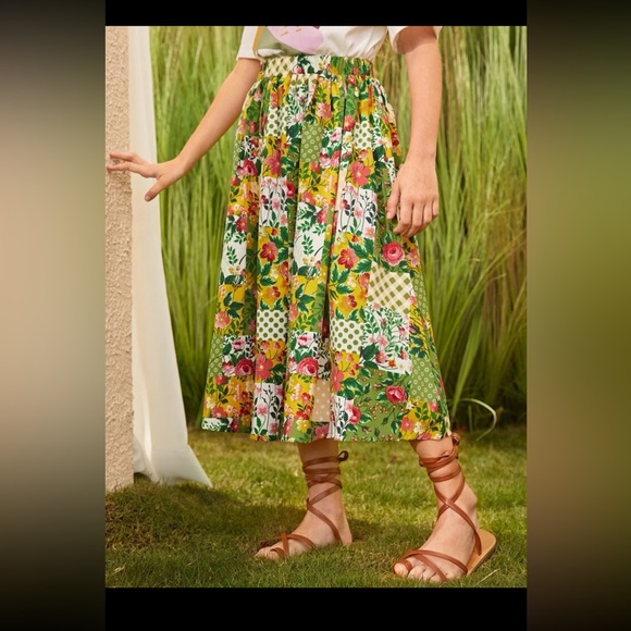 Girl Floral skirt in Size 140 (9-10Y) - Picture 1 of 3